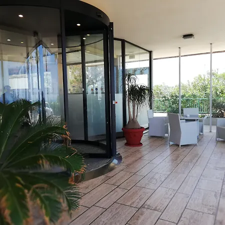 وكونغريسي باريون فندق