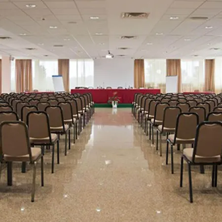 فندق وكونغريسي باريون باري