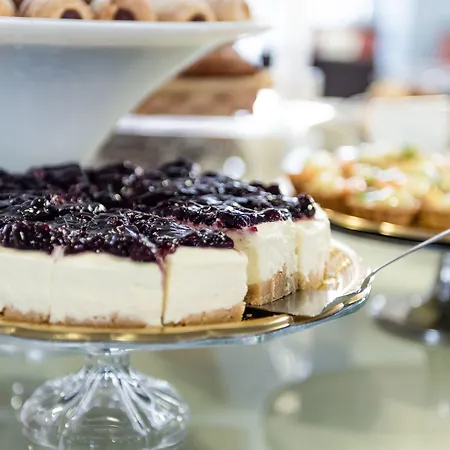 Barion & Congressi מלון 4*